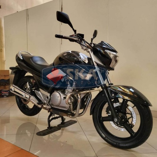Suzuki Inazuma Tahun 2013